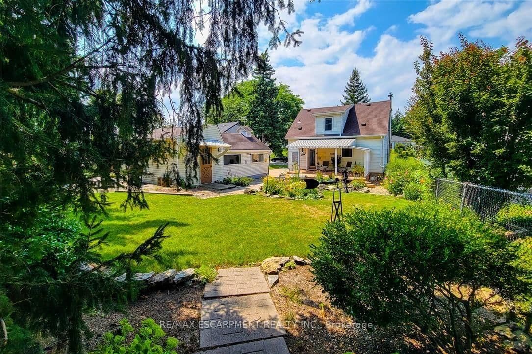 42 LAKE Avenue N thumbnail 40