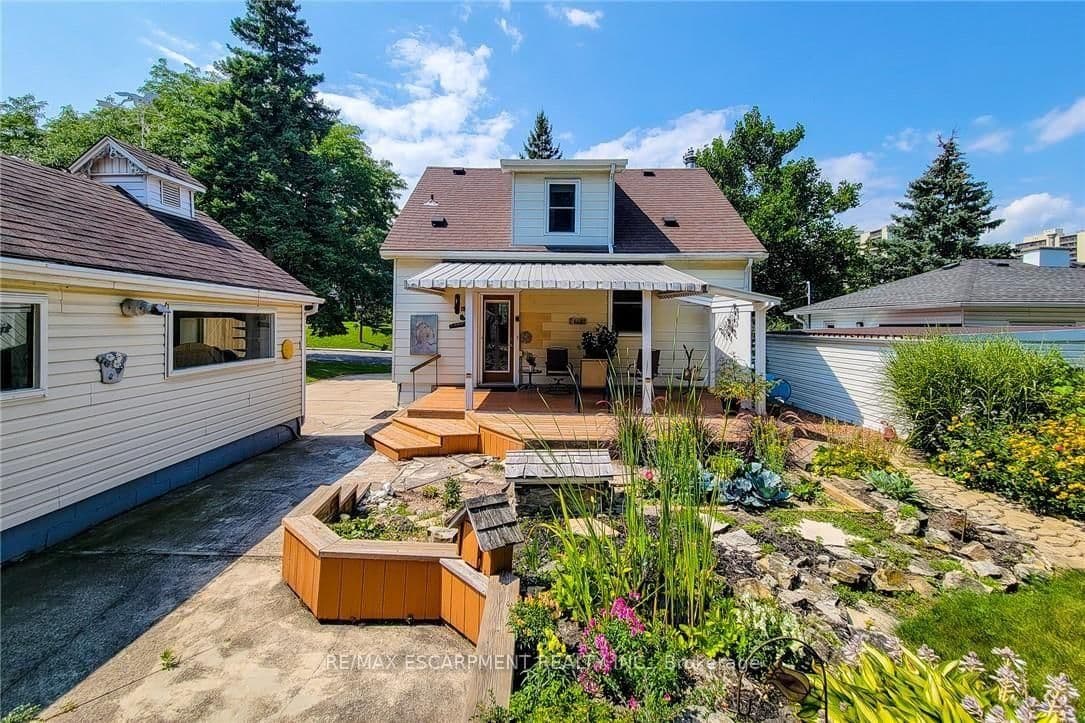 42 LAKE Avenue N thumbnail 6