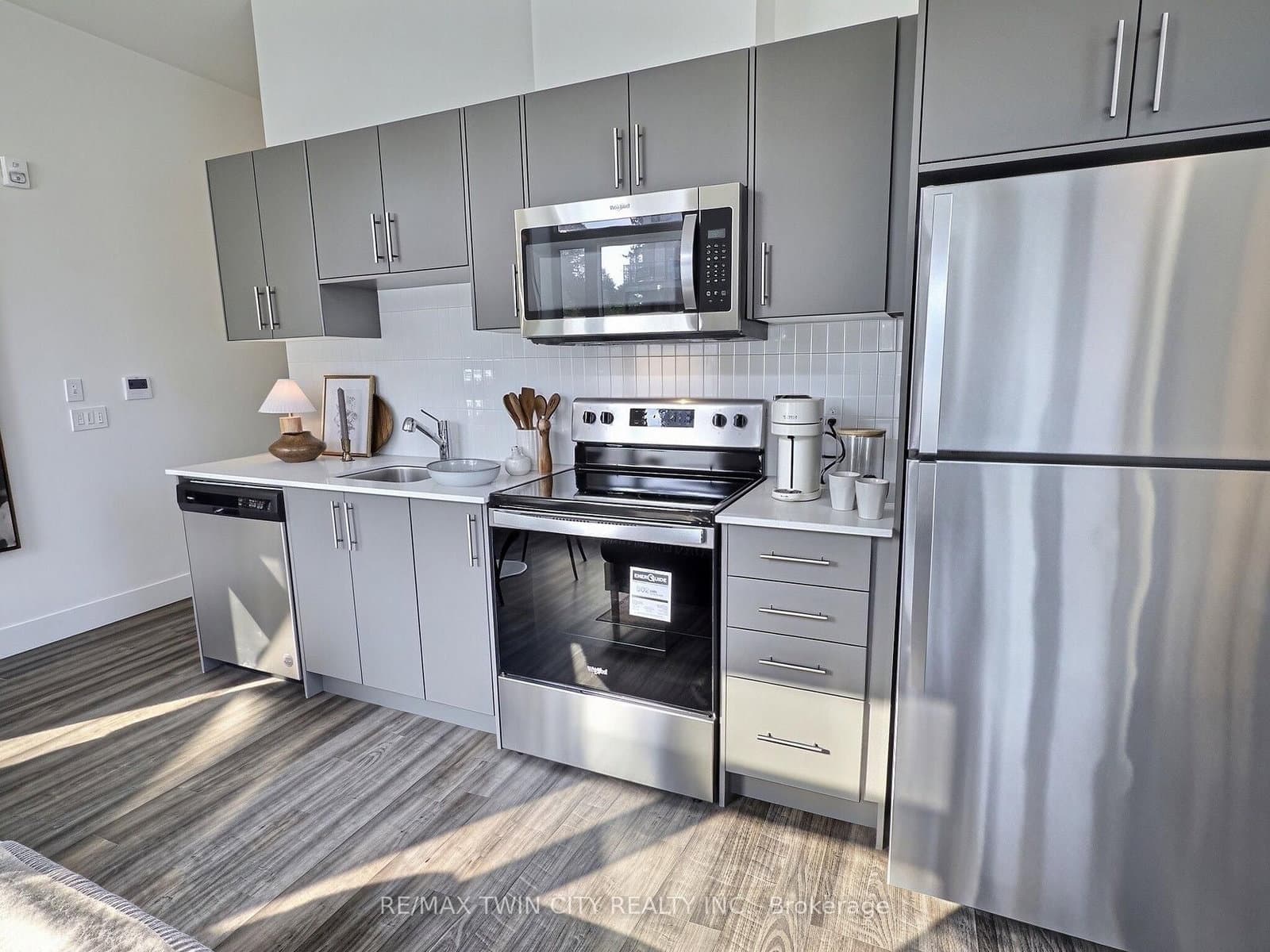107 Roger Street, Unit 101 thumbnail 5