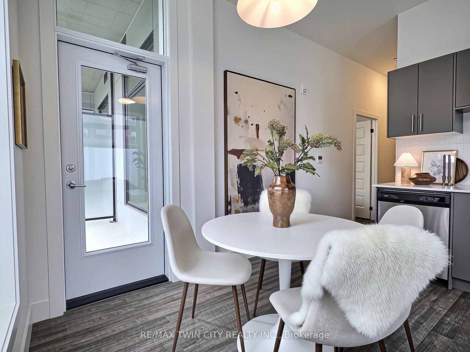 107 Roger Street, Unit 101 thumbnail 9