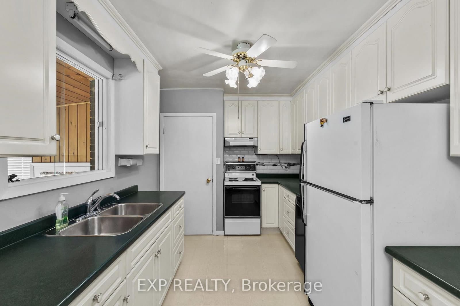 8800 Champlain Drive thumbnail 12