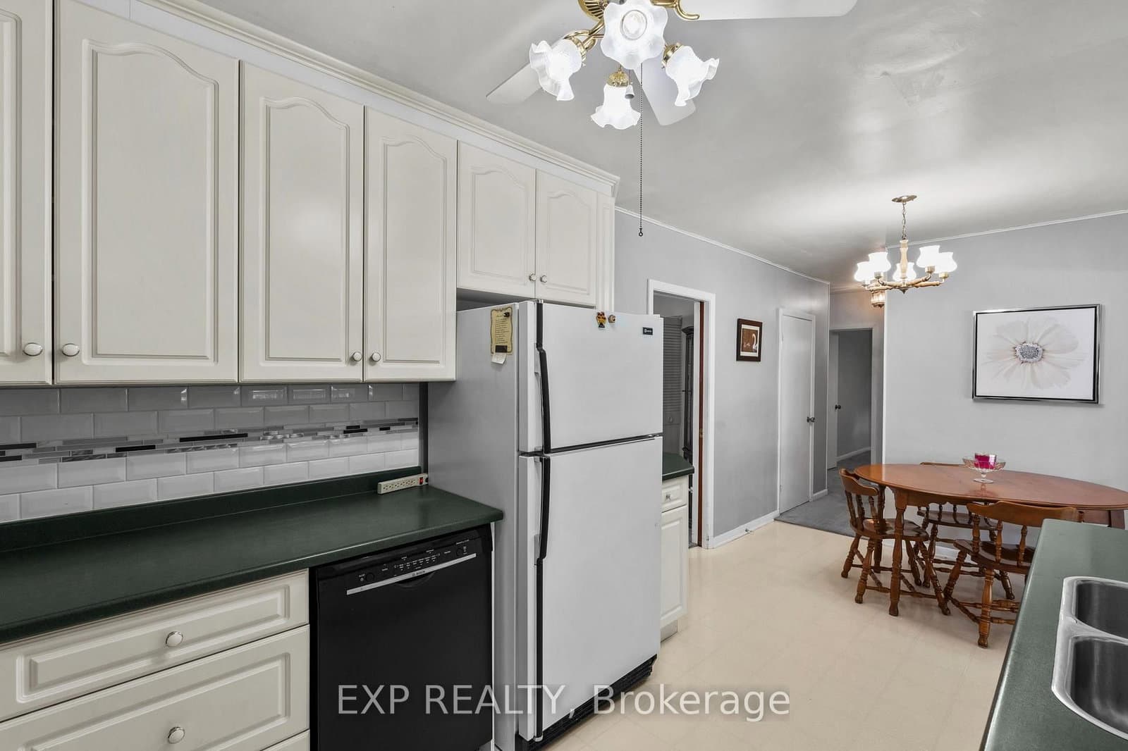8800 Champlain Drive thumbnail 14