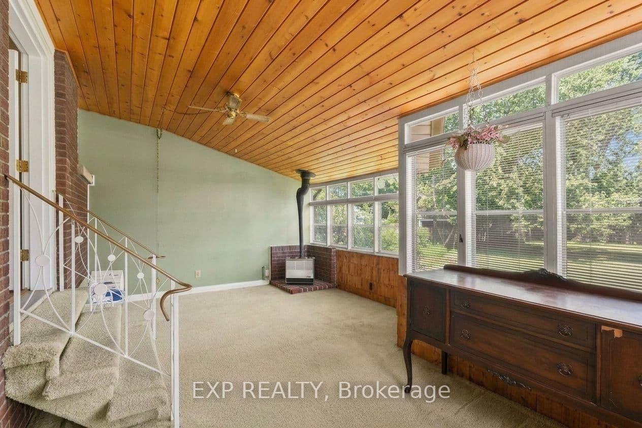 8800 Champlain Drive thumbnail 20
