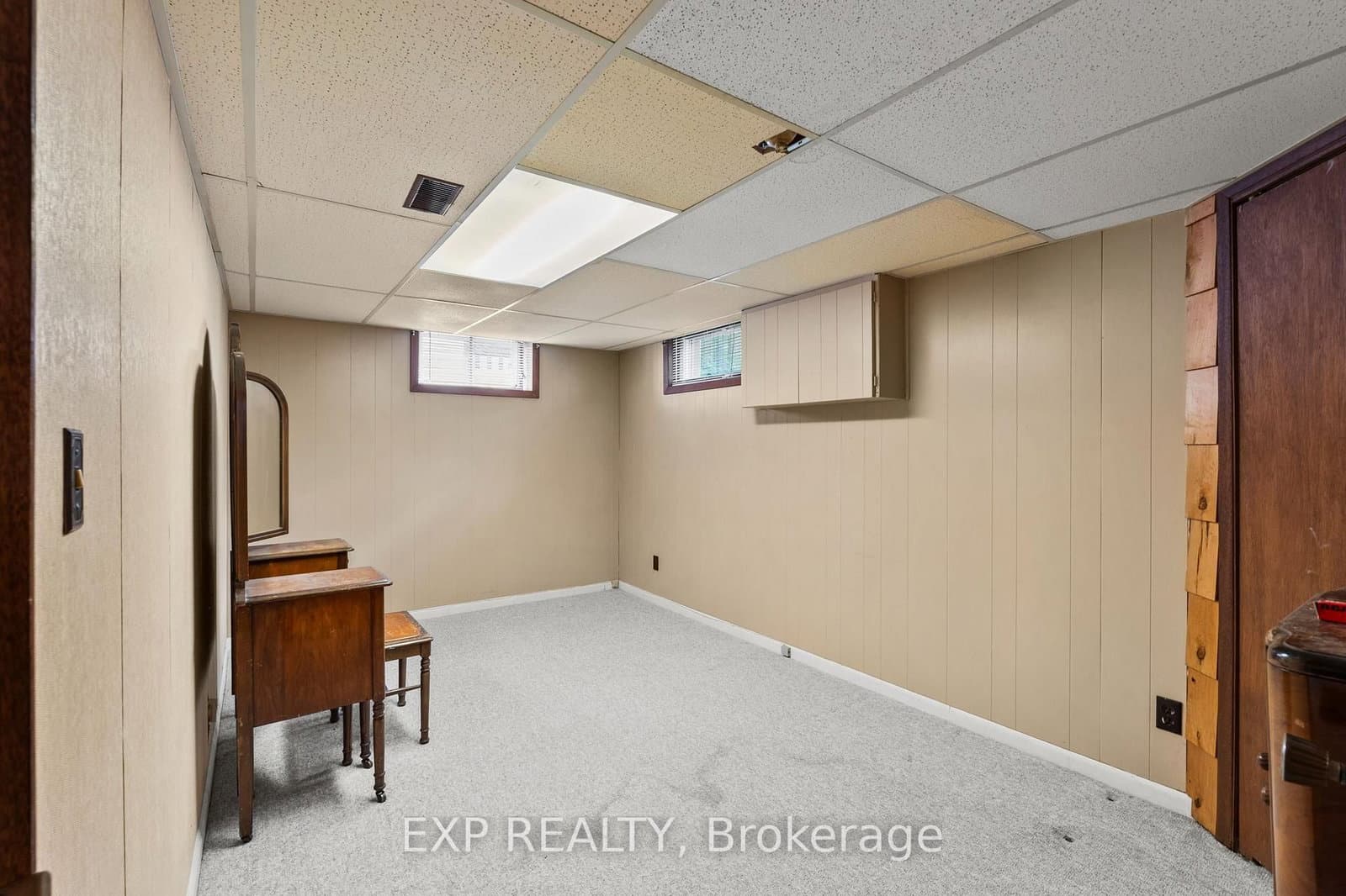 8800 Champlain Drive thumbnail 30