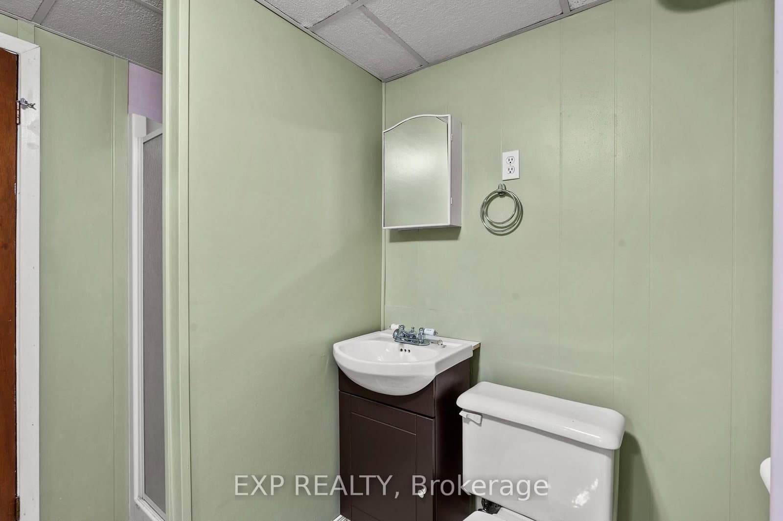 8800 Champlain Drive thumbnail 33