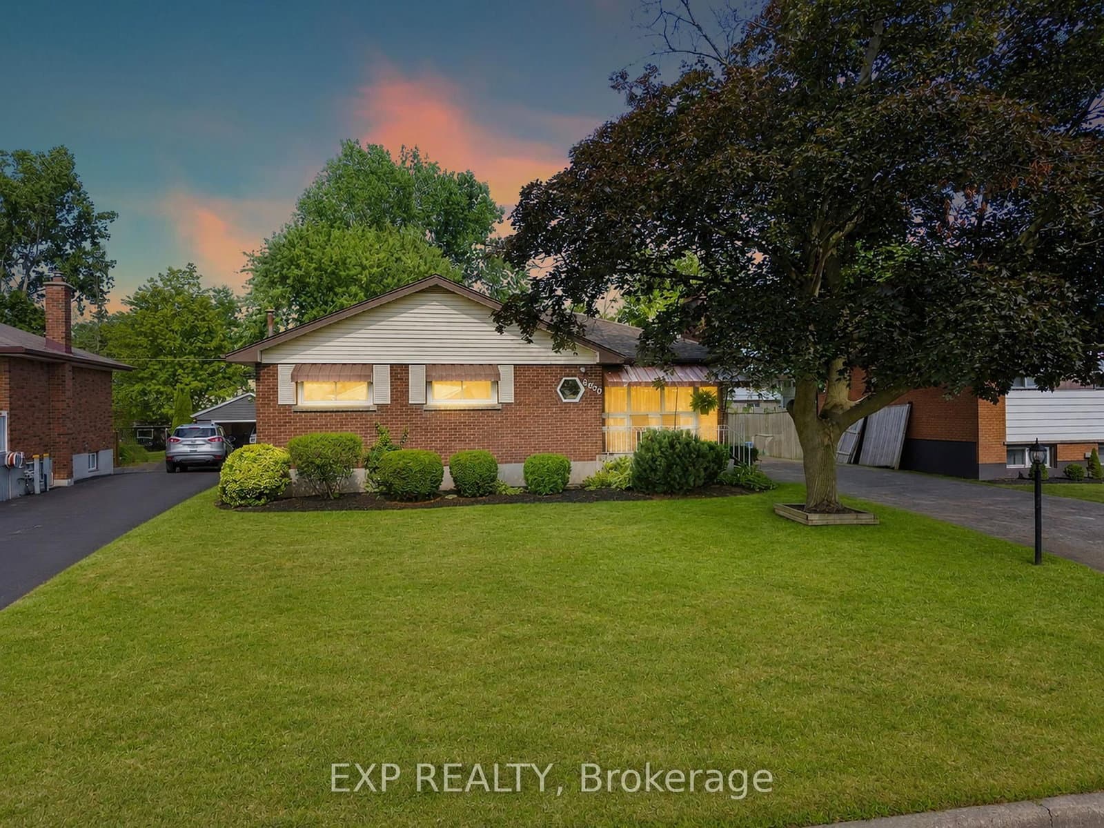 8800 Champlain Drive thumbnail 4