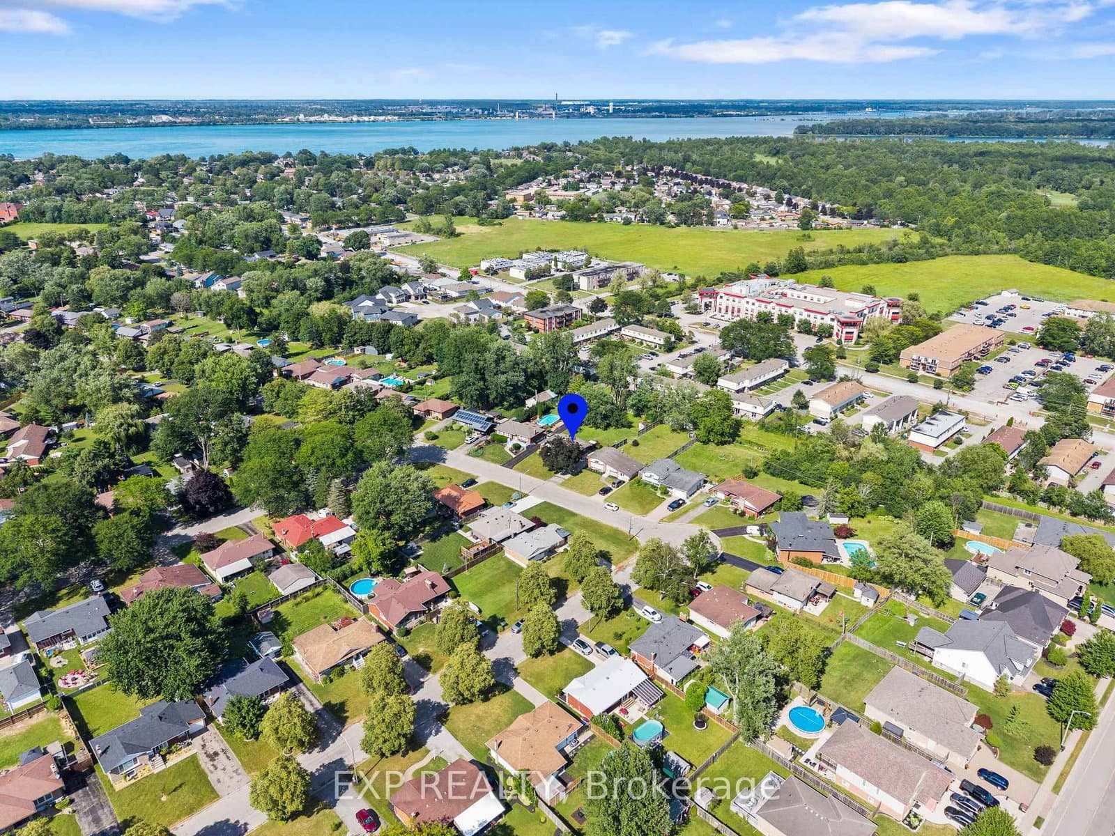 8800 Champlain Drive thumbnail 47