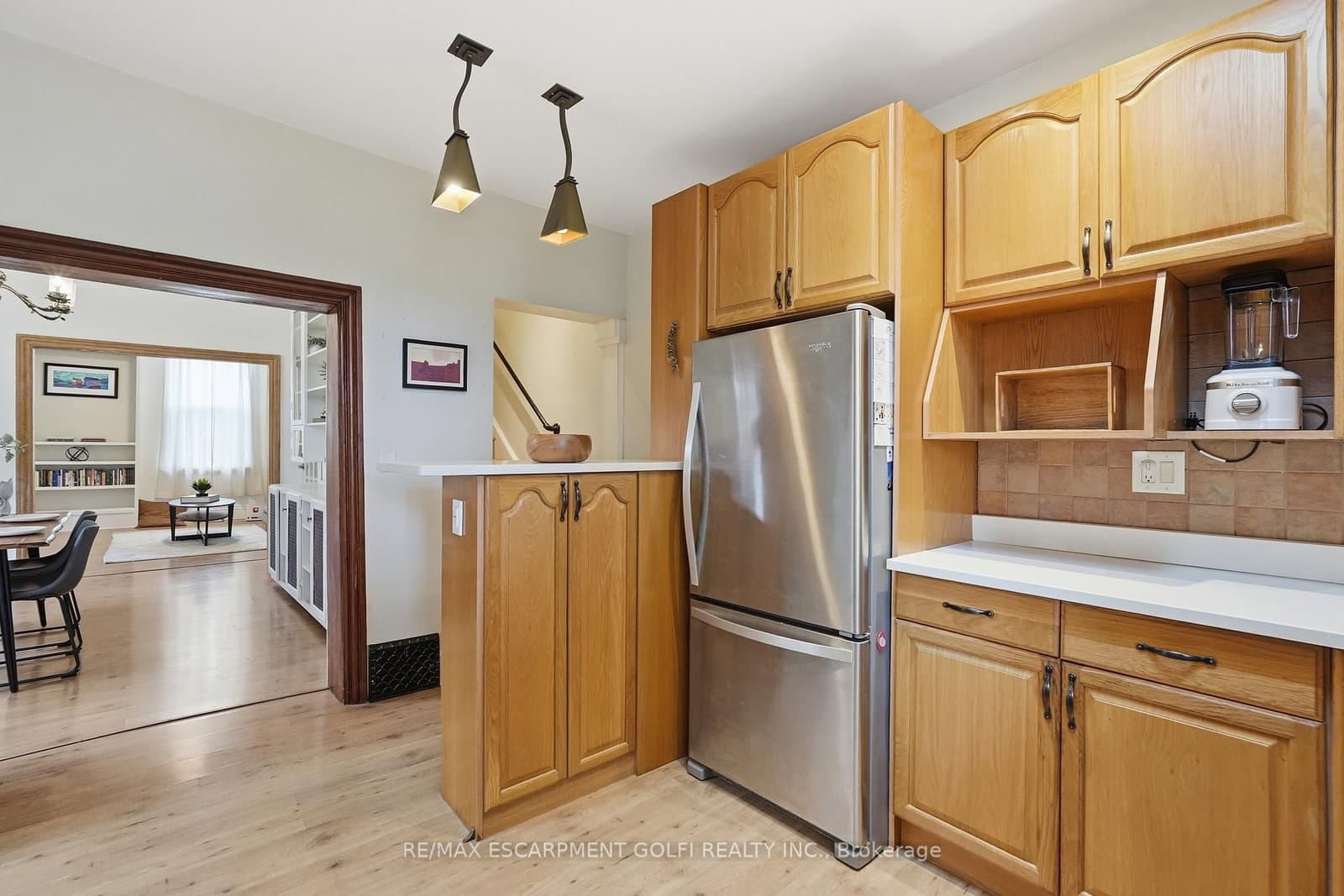 356 Hughson Street thumbnail 11