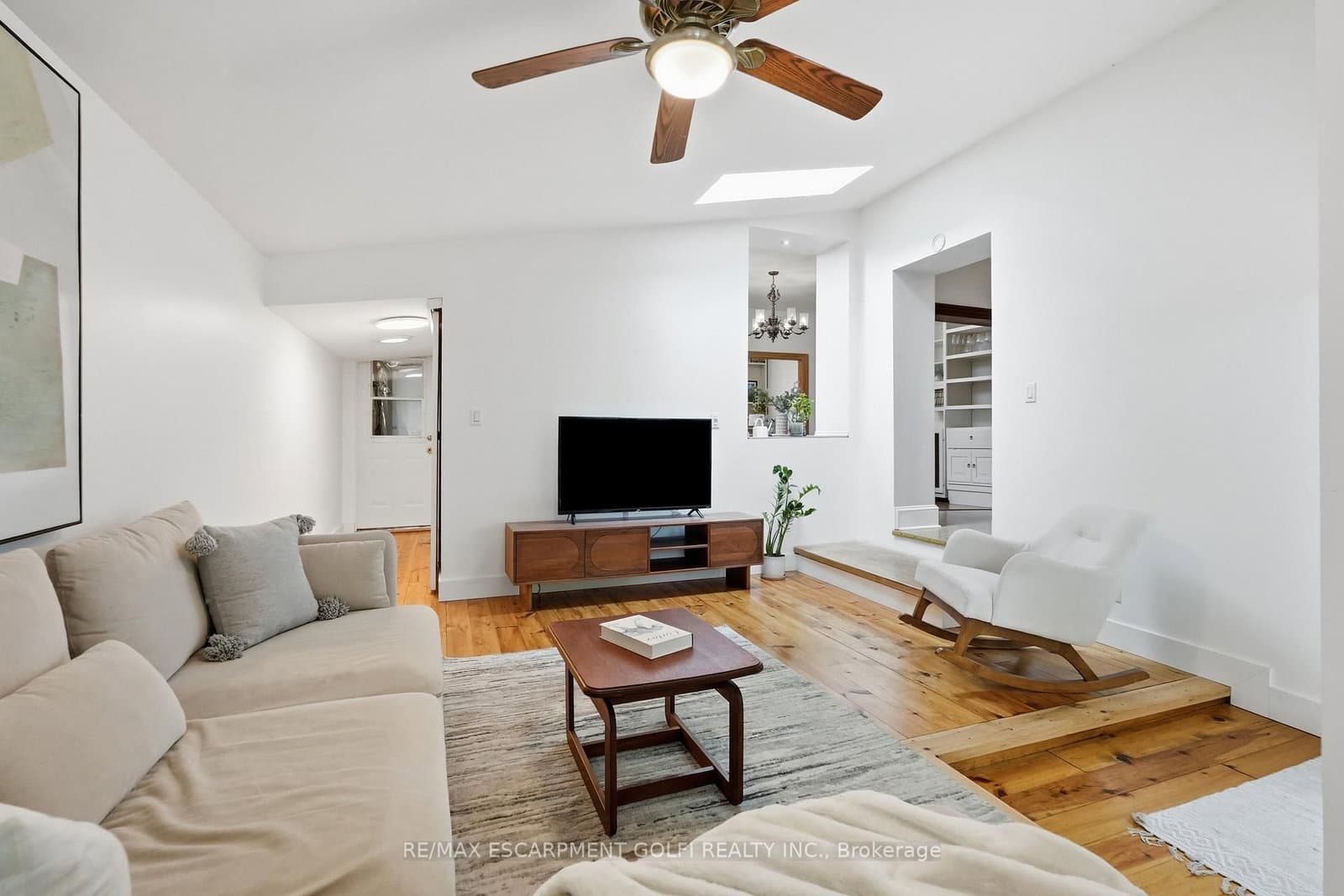 356 Hughson Street thumbnail 14