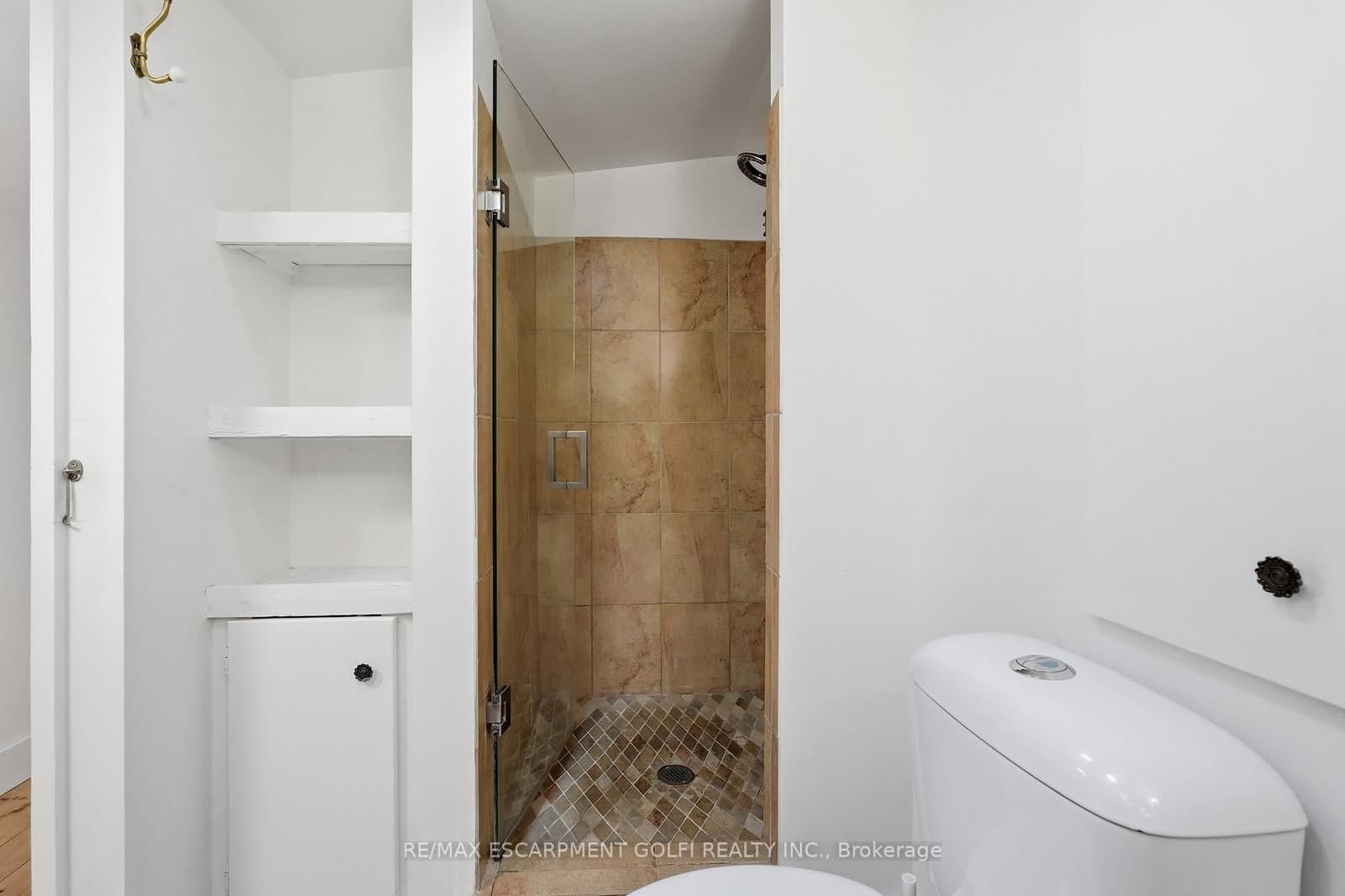 356 Hughson Street thumbnail 16