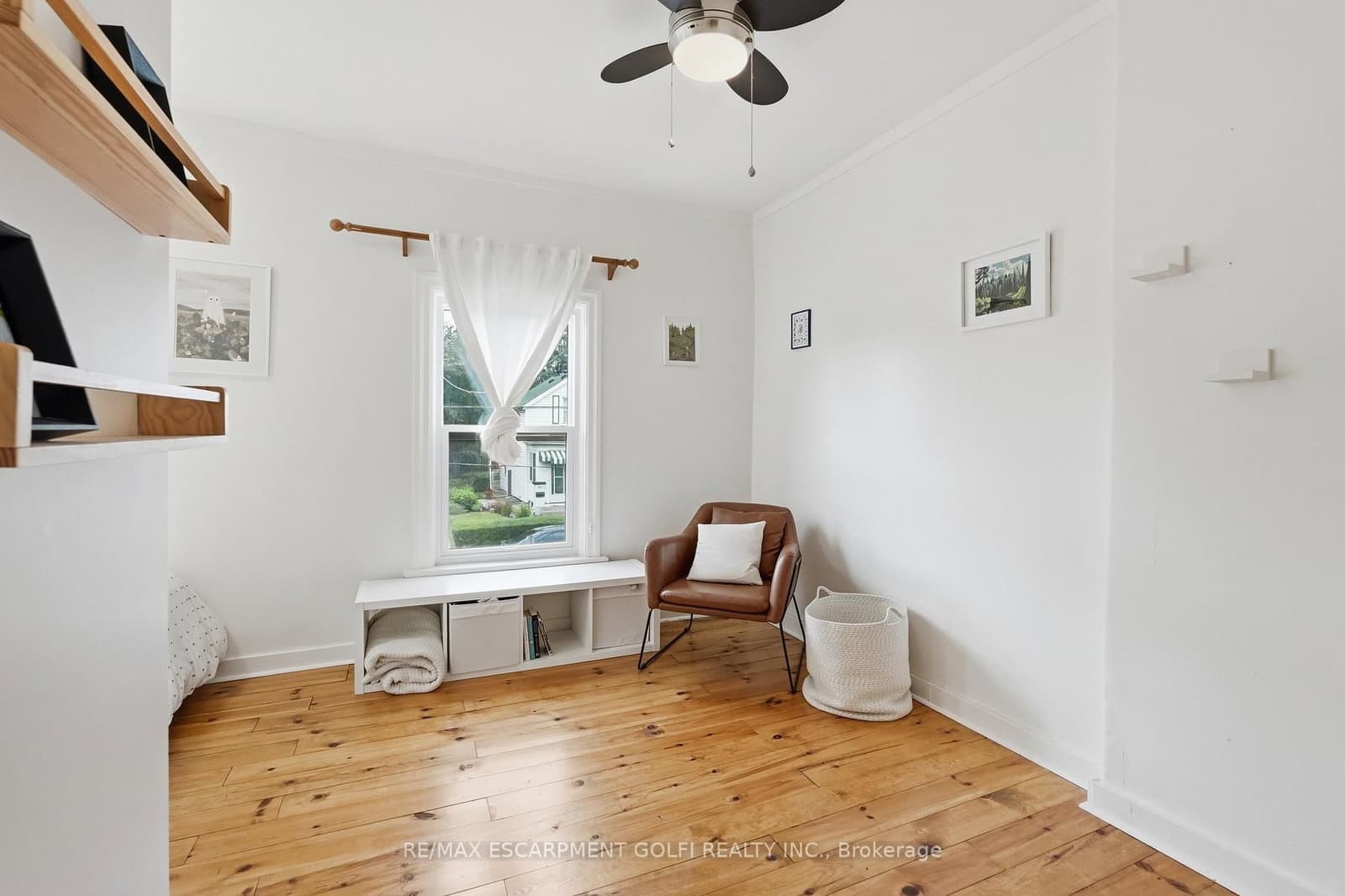 356 Hughson Street thumbnail 18