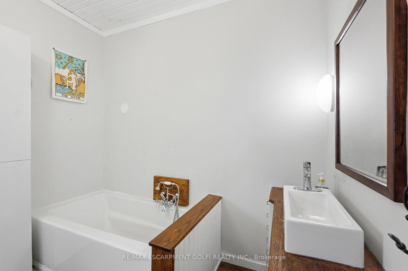 356 Hughson Street thumbnail 21