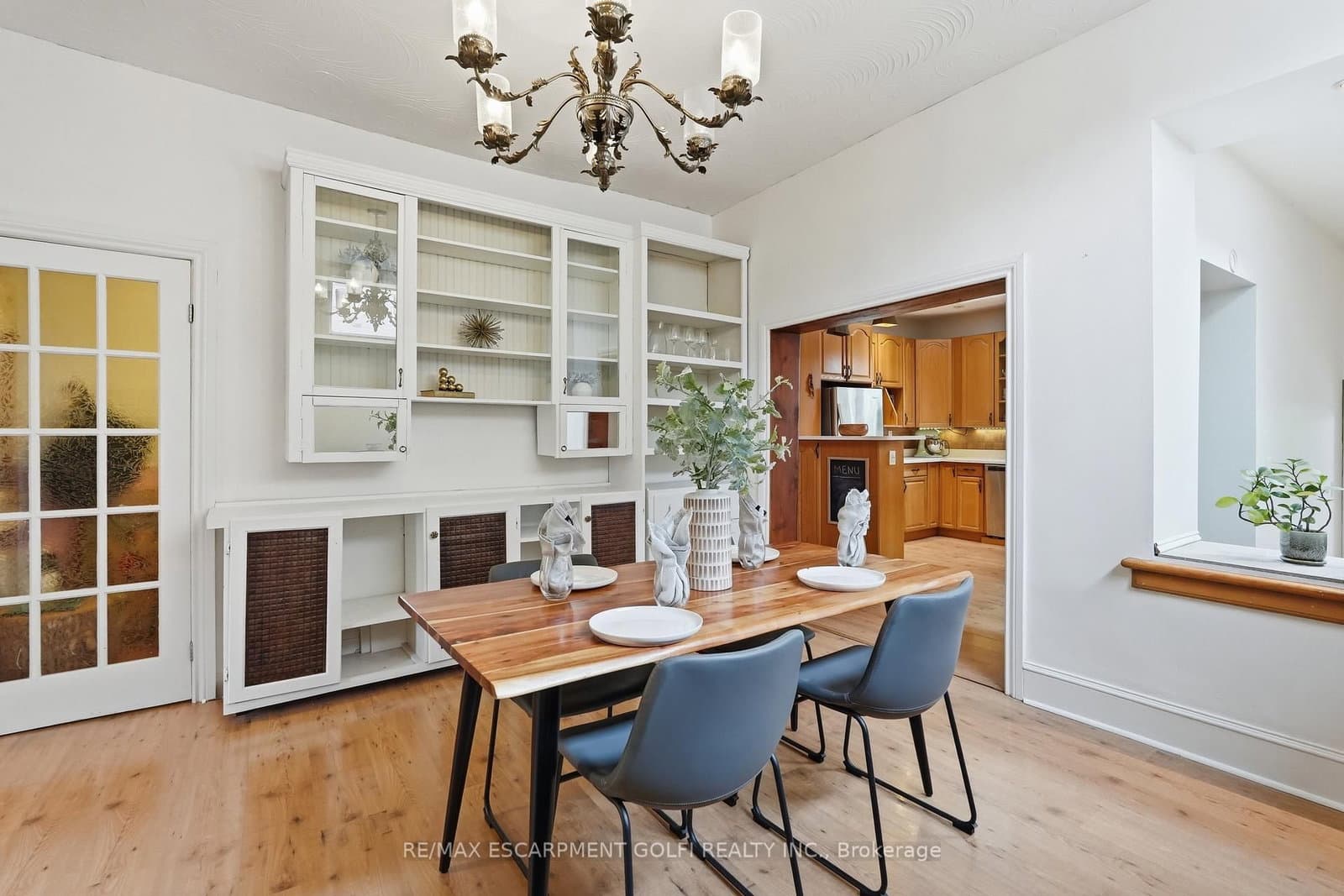 356 Hughson Street thumbnail 7