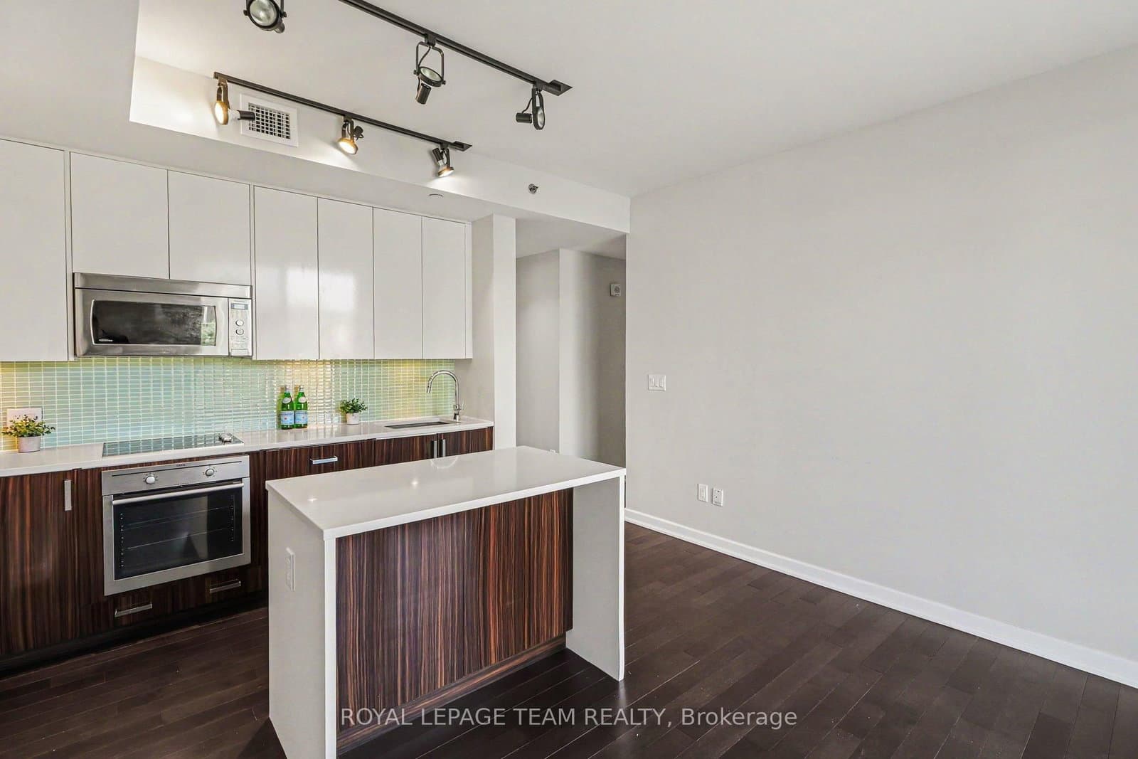 300 Lisgar Street E, Unit 310 thumbnail 8