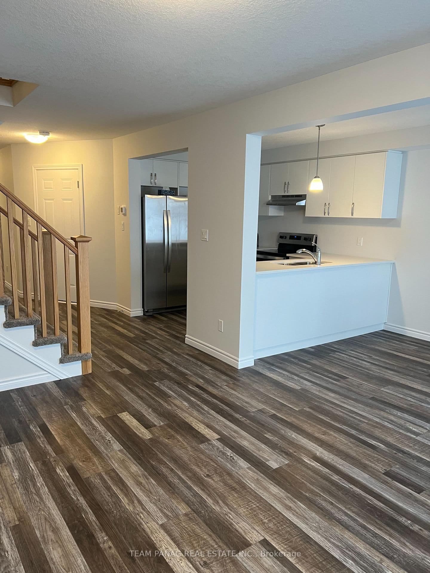 299 Bradshaw Drive thumbnail 2