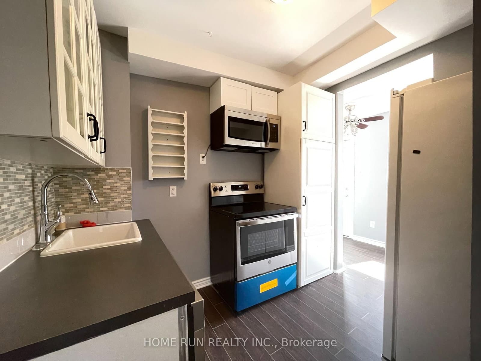 121 Concord Street E thumbnail 8