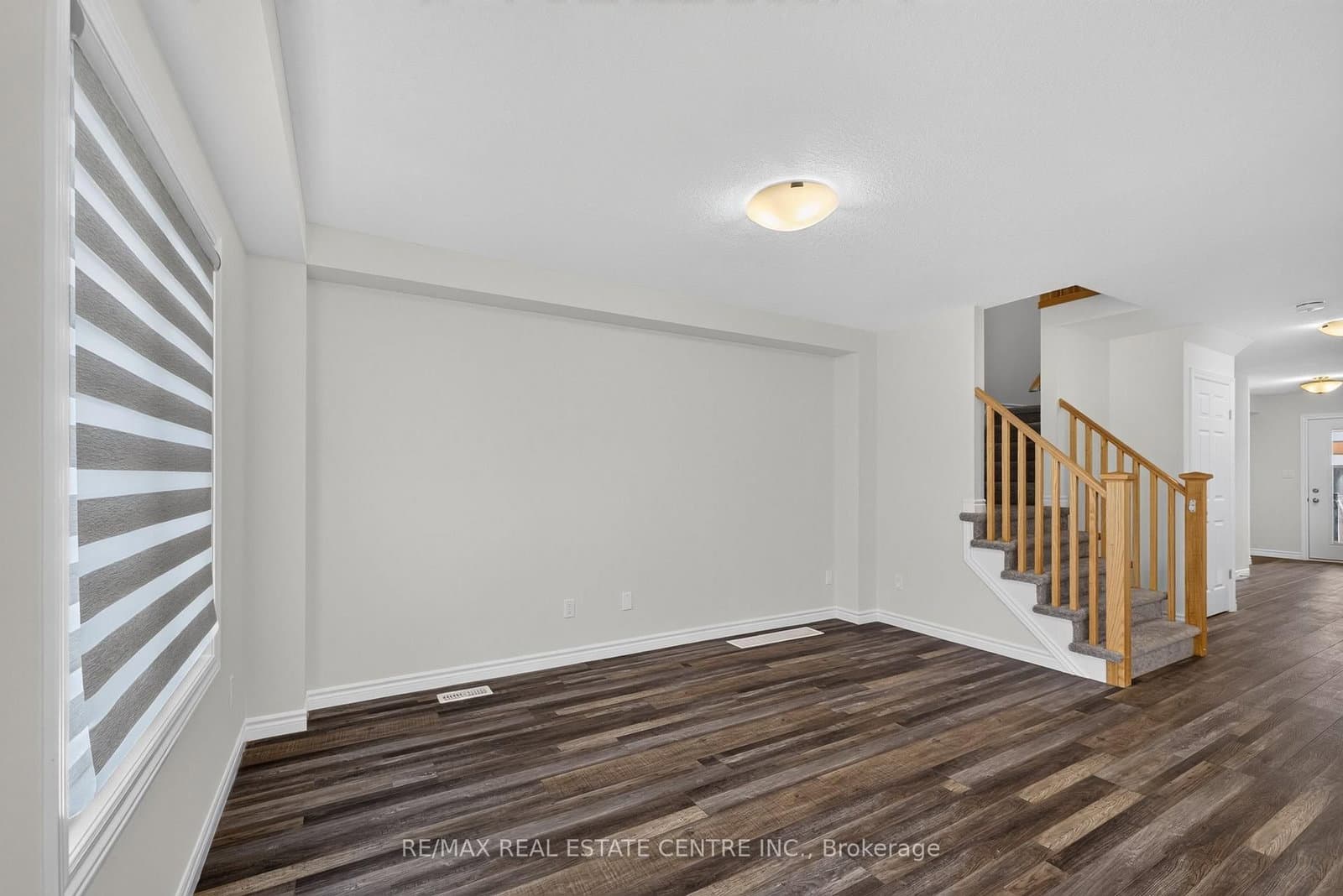 296 Bradshaw Drive thumbnail 13