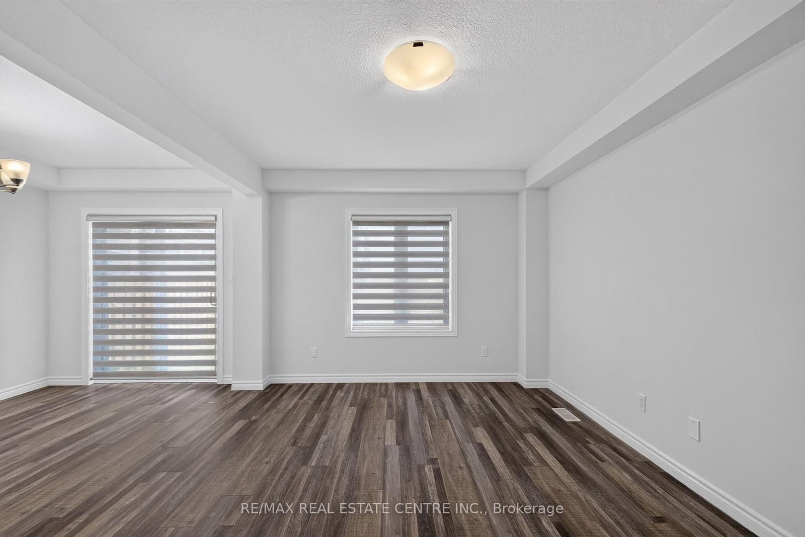 296 Bradshaw Drive thumbnail 15