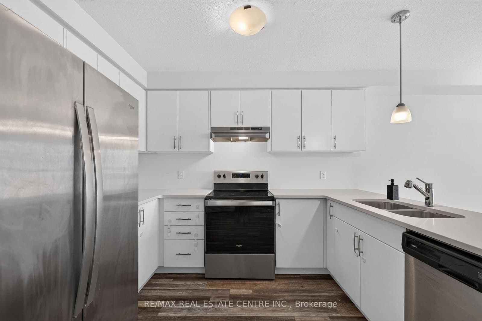 296 Bradshaw Drive thumbnail 23