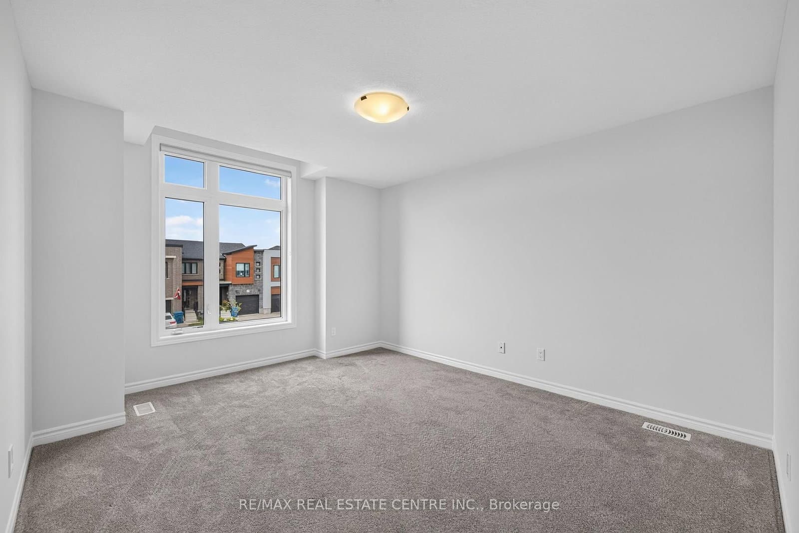 296 Bradshaw Drive thumbnail 31