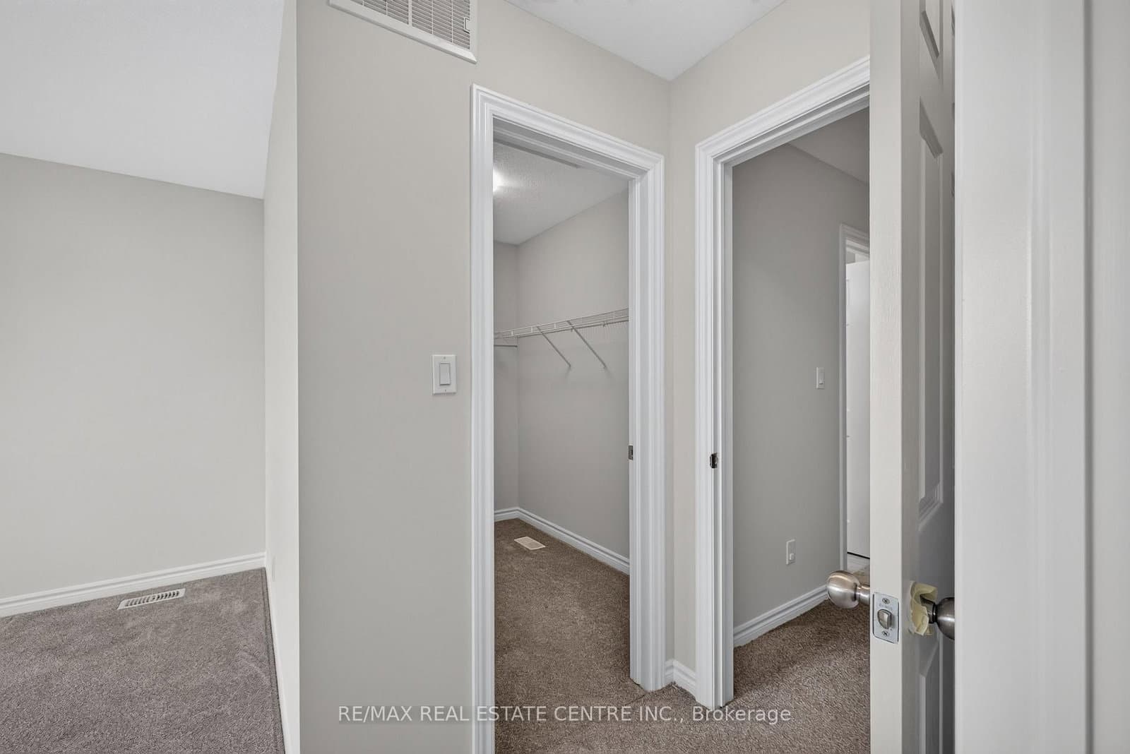 296 Bradshaw Drive thumbnail 35