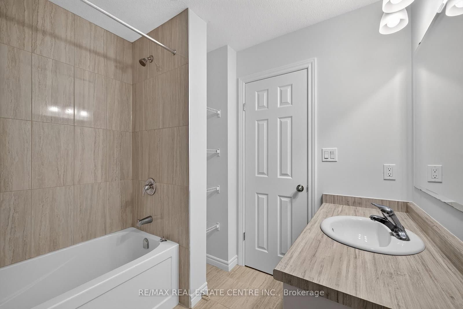 296 Bradshaw Drive thumbnail 41