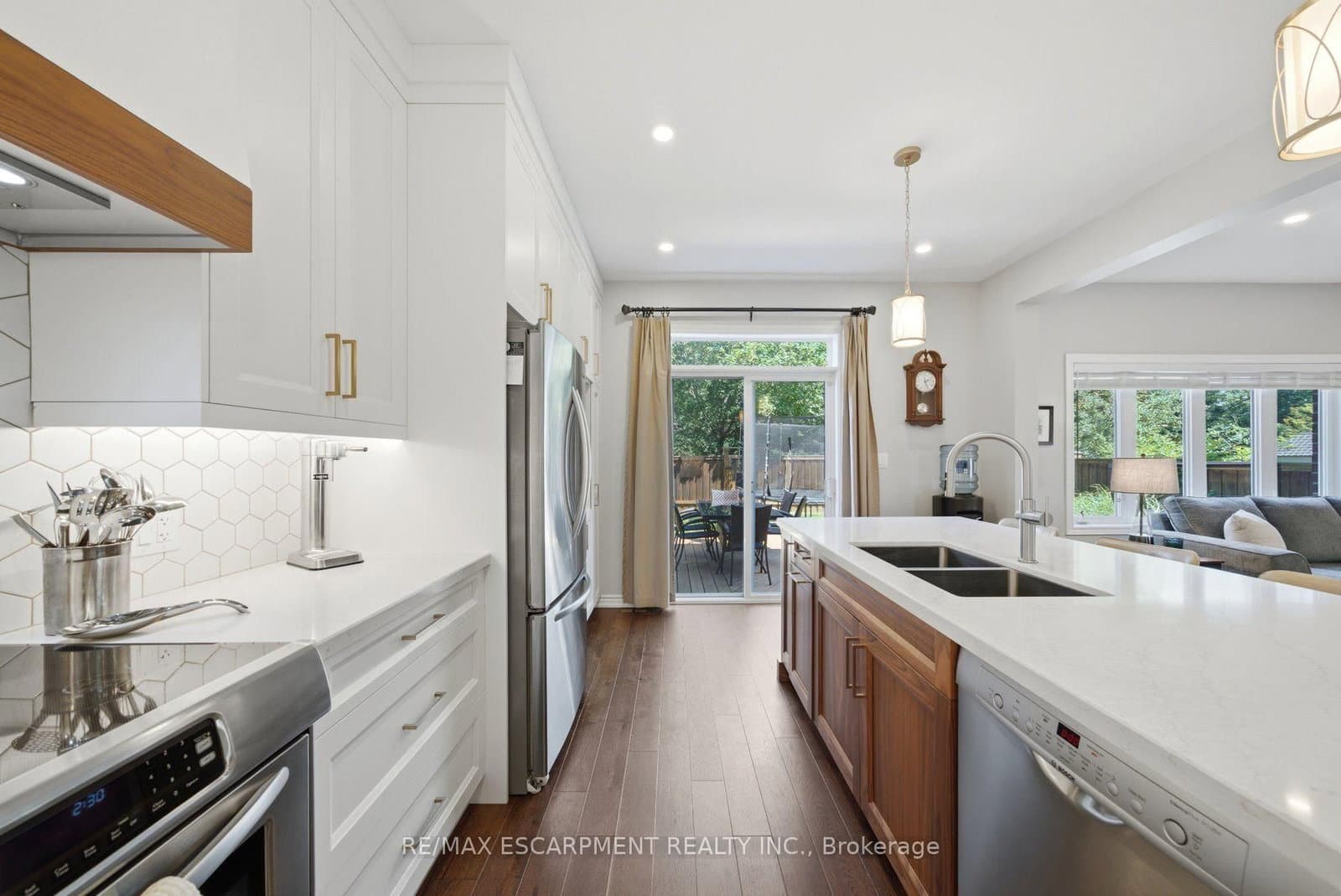 401 Valridge Drive thumbnail 18