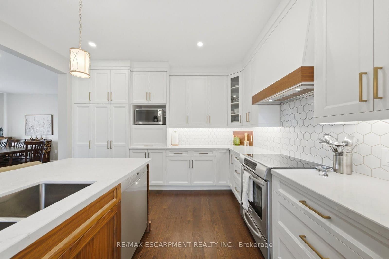 401 Valridge Drive thumbnail 19