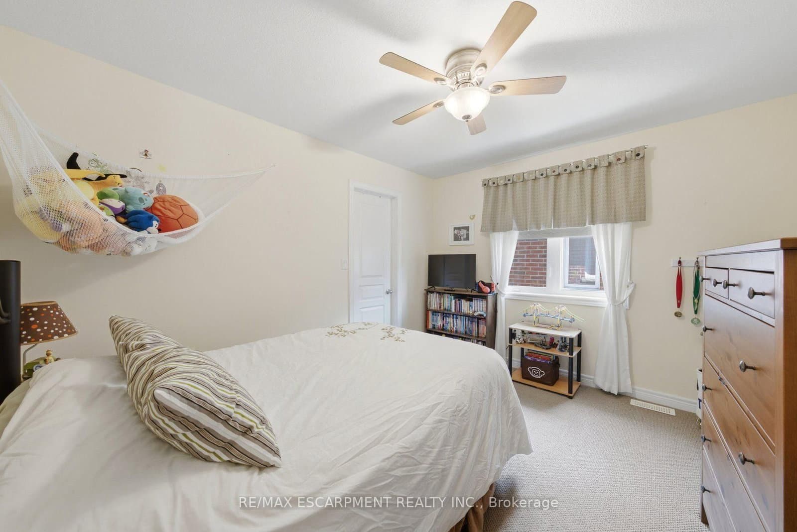 401 Valridge Drive thumbnail 30