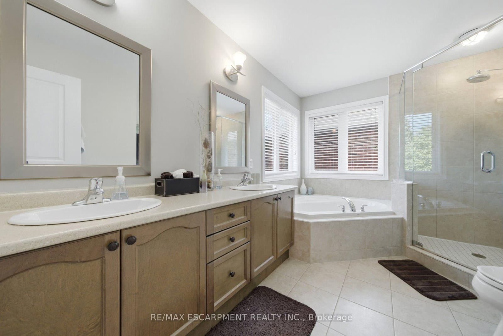 401 Valridge Drive thumbnail 33