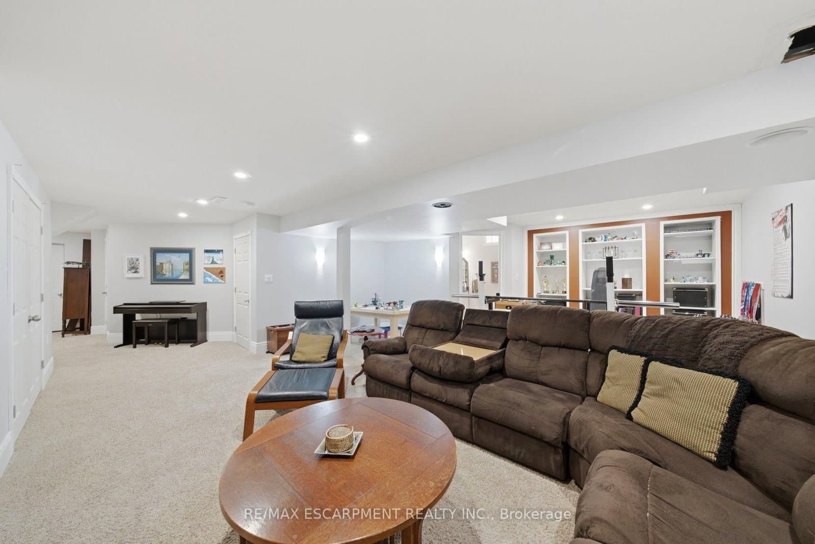 401 Valridge Drive thumbnail 37