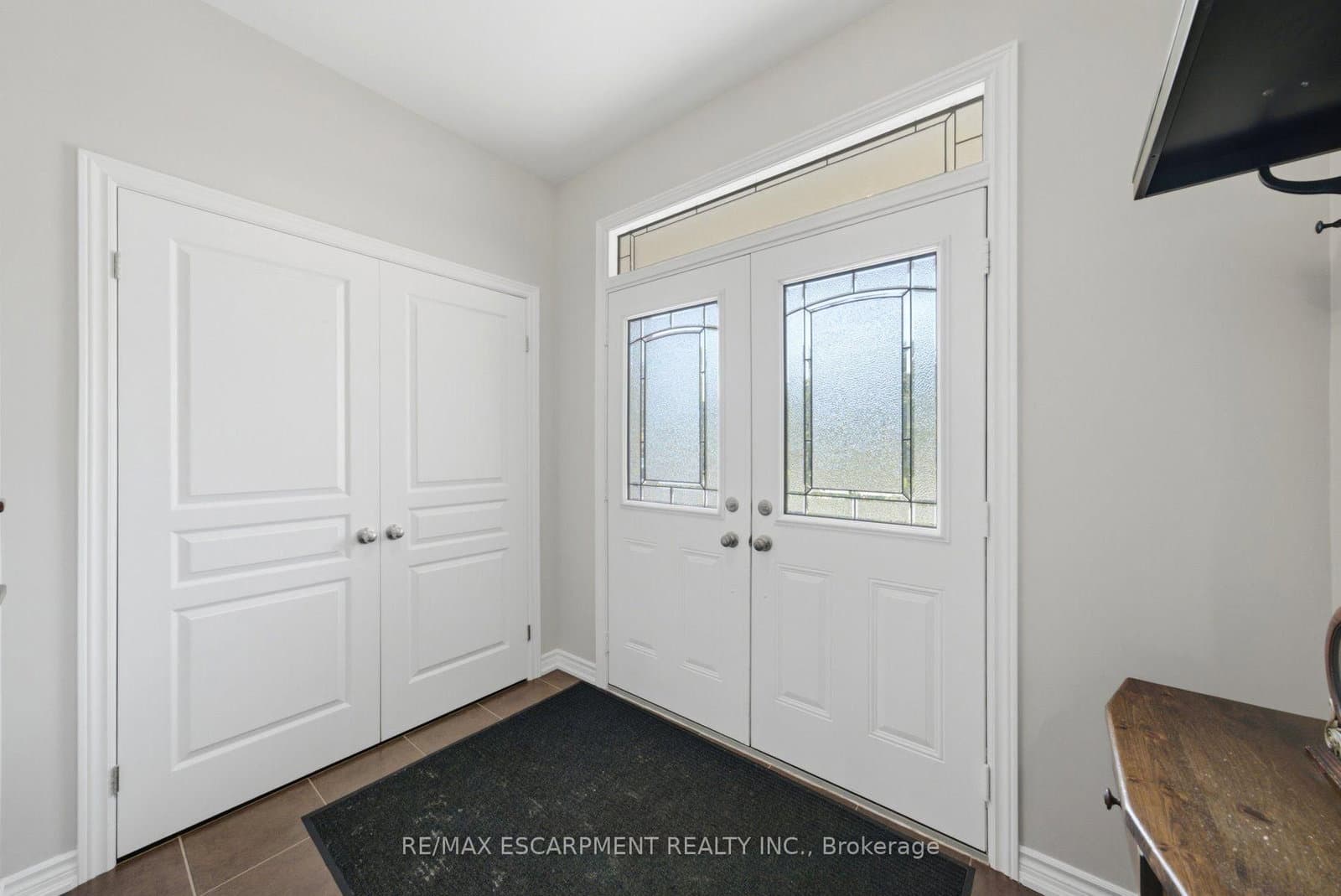 401 Valridge Drive thumbnail 5