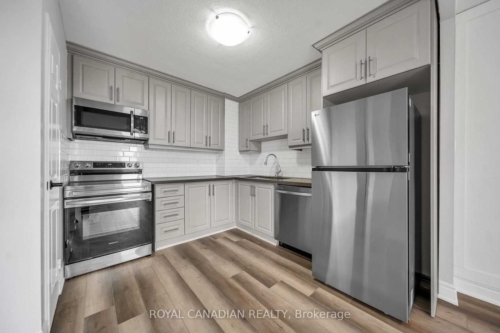 500 GREEN Road, Unit 701 thumbnail 22