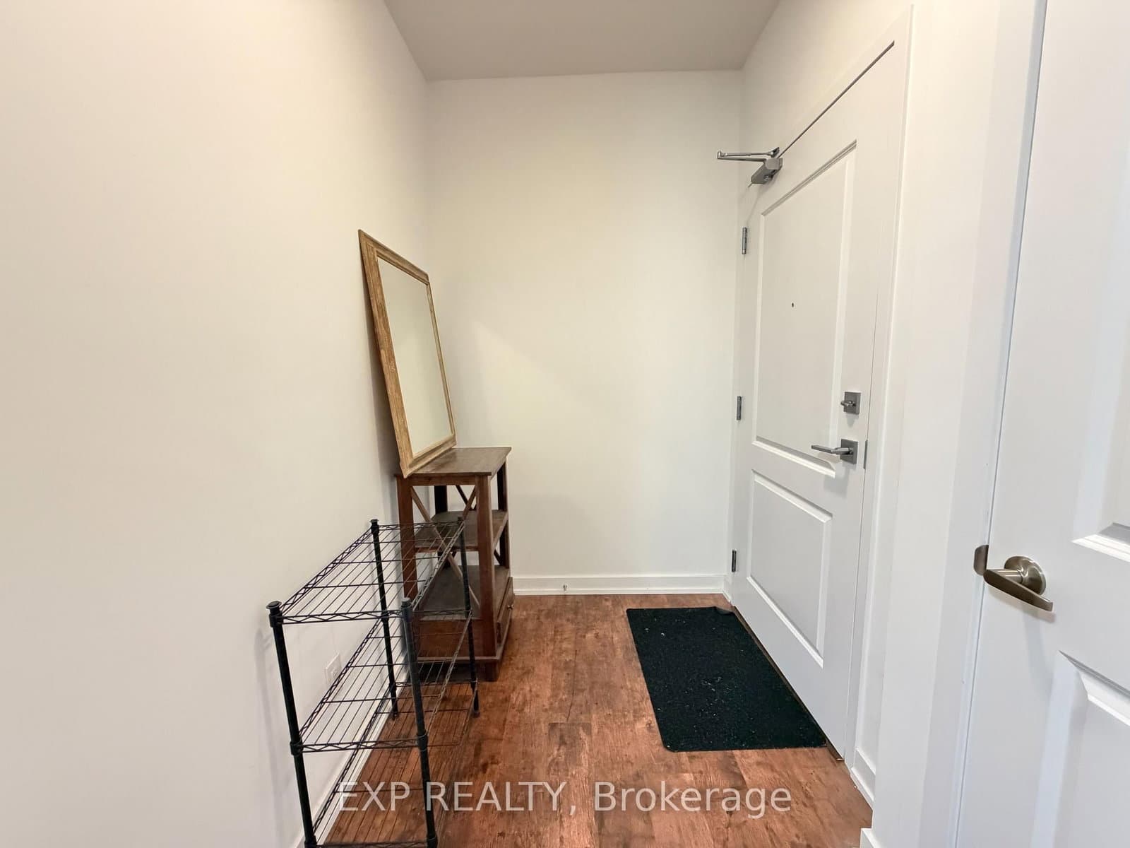 81 Robinson Street, Unit 601