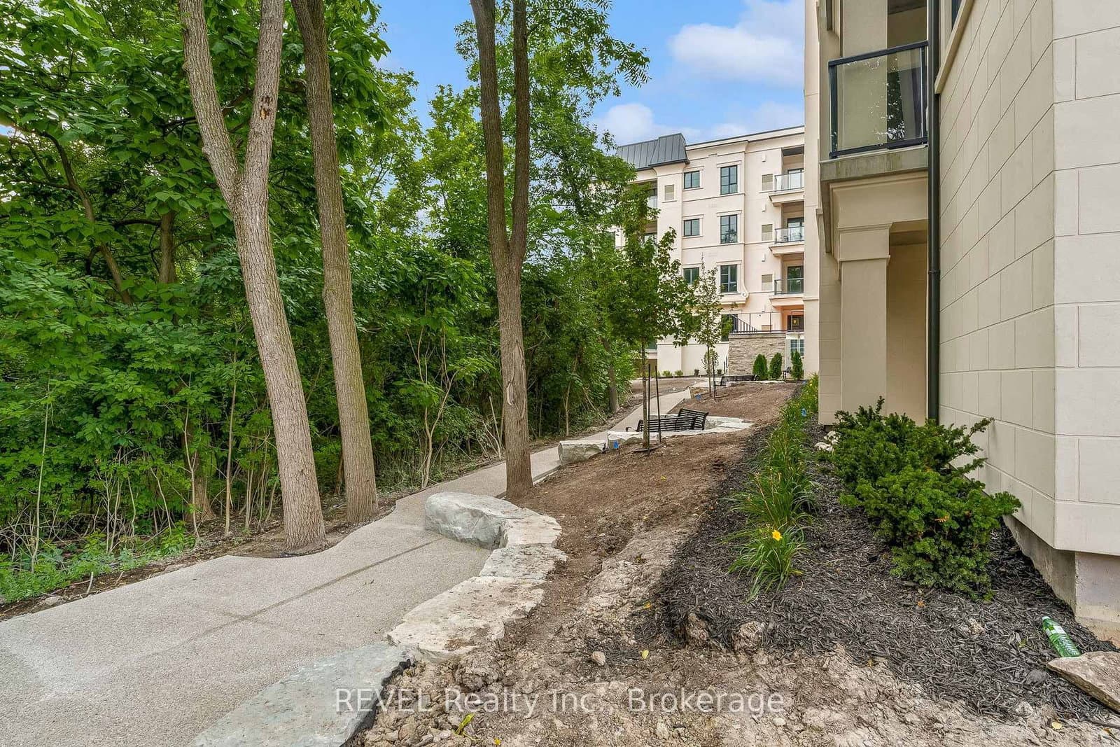 2 Arbourvale Common, Unit 209 thumbnail 9
