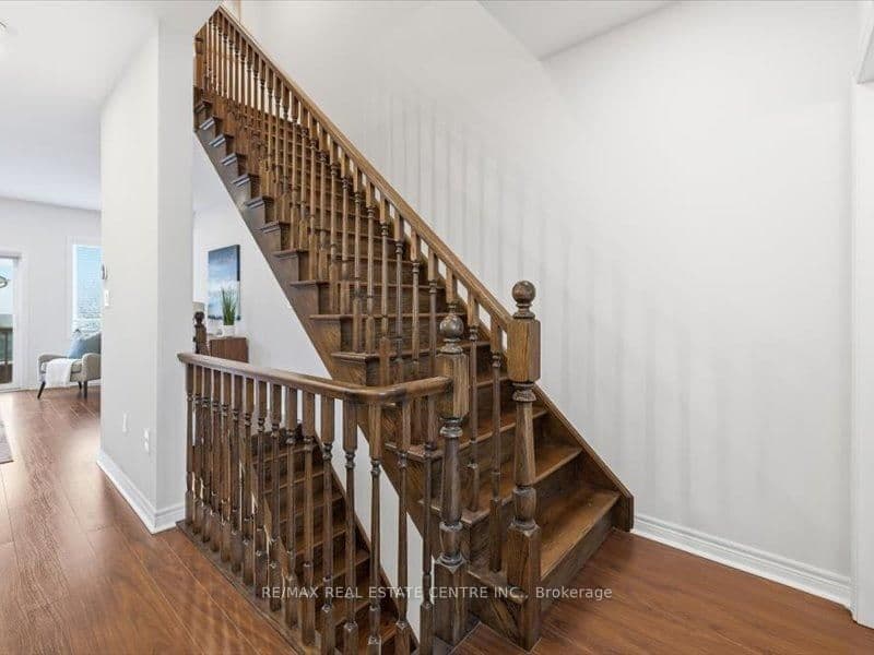 122 Dundas Street E, Unit 9 thumbnail 22