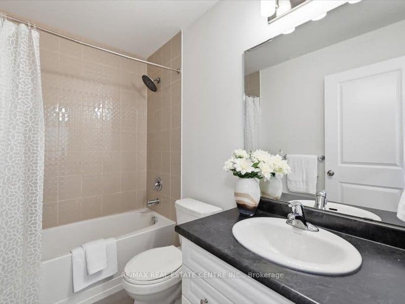 122 Dundas Street E, Unit 9 thumbnail 31