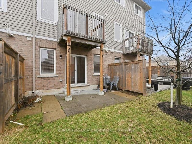122 Dundas Street E, Unit 9 thumbnail 34