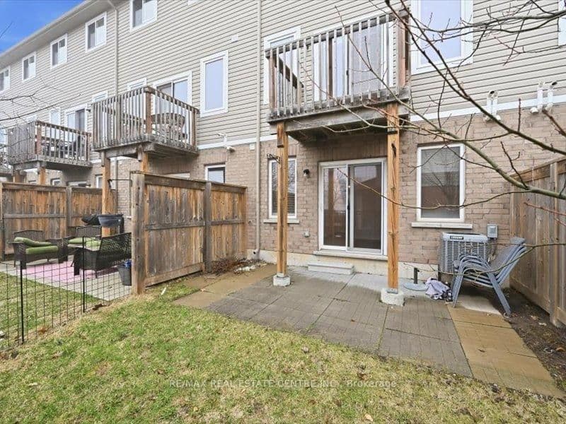 122 Dundas Street E, Unit 9 thumbnail 36