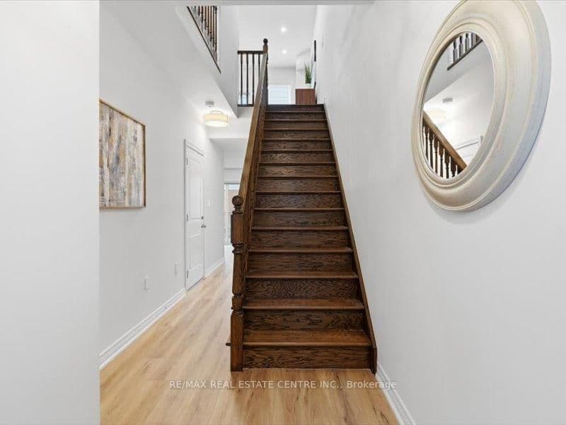 122 Dundas Street E, Unit 9 thumbnail 6