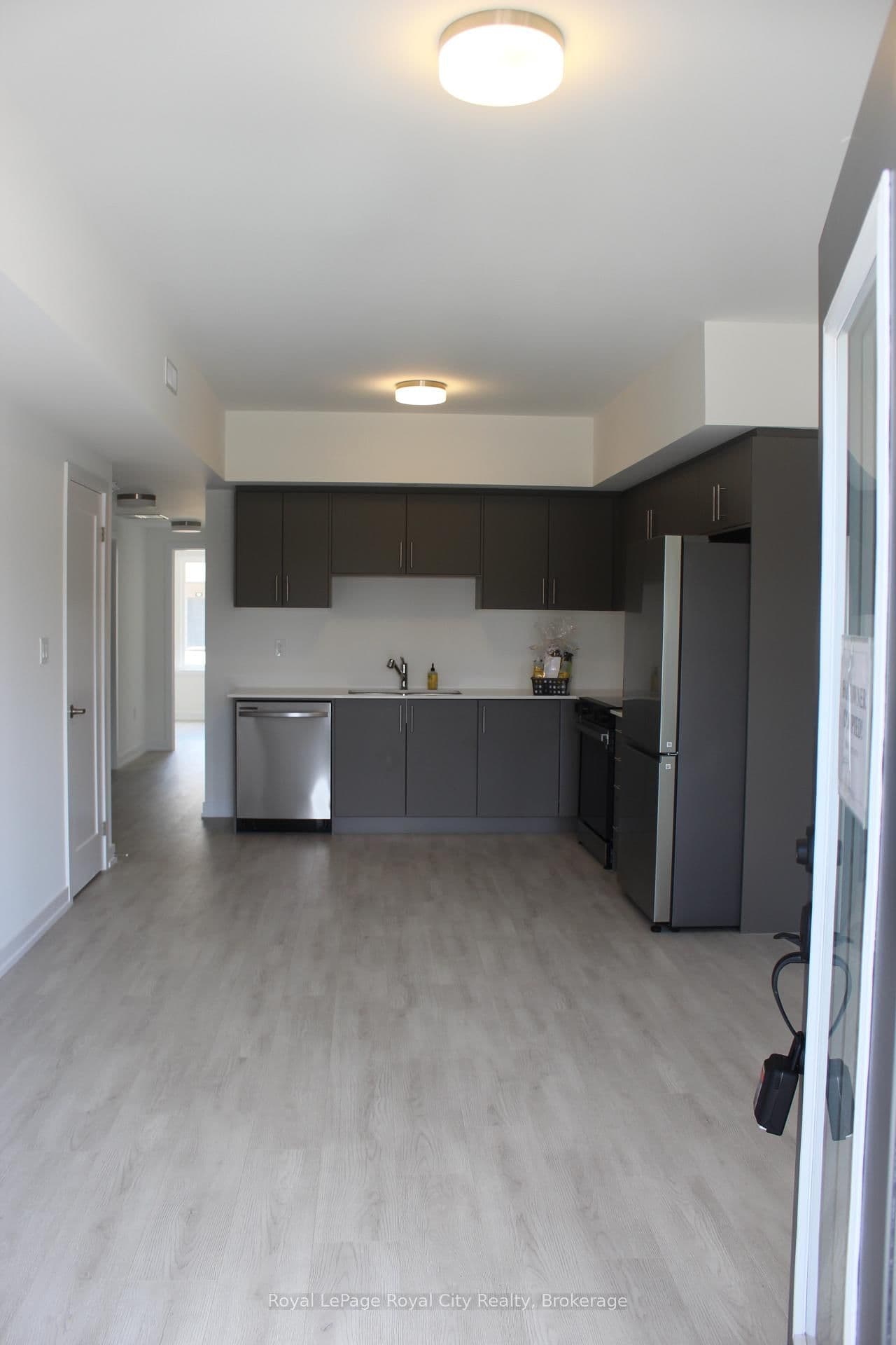 42 Lowes Road W, Unit 48 thumbnail 4