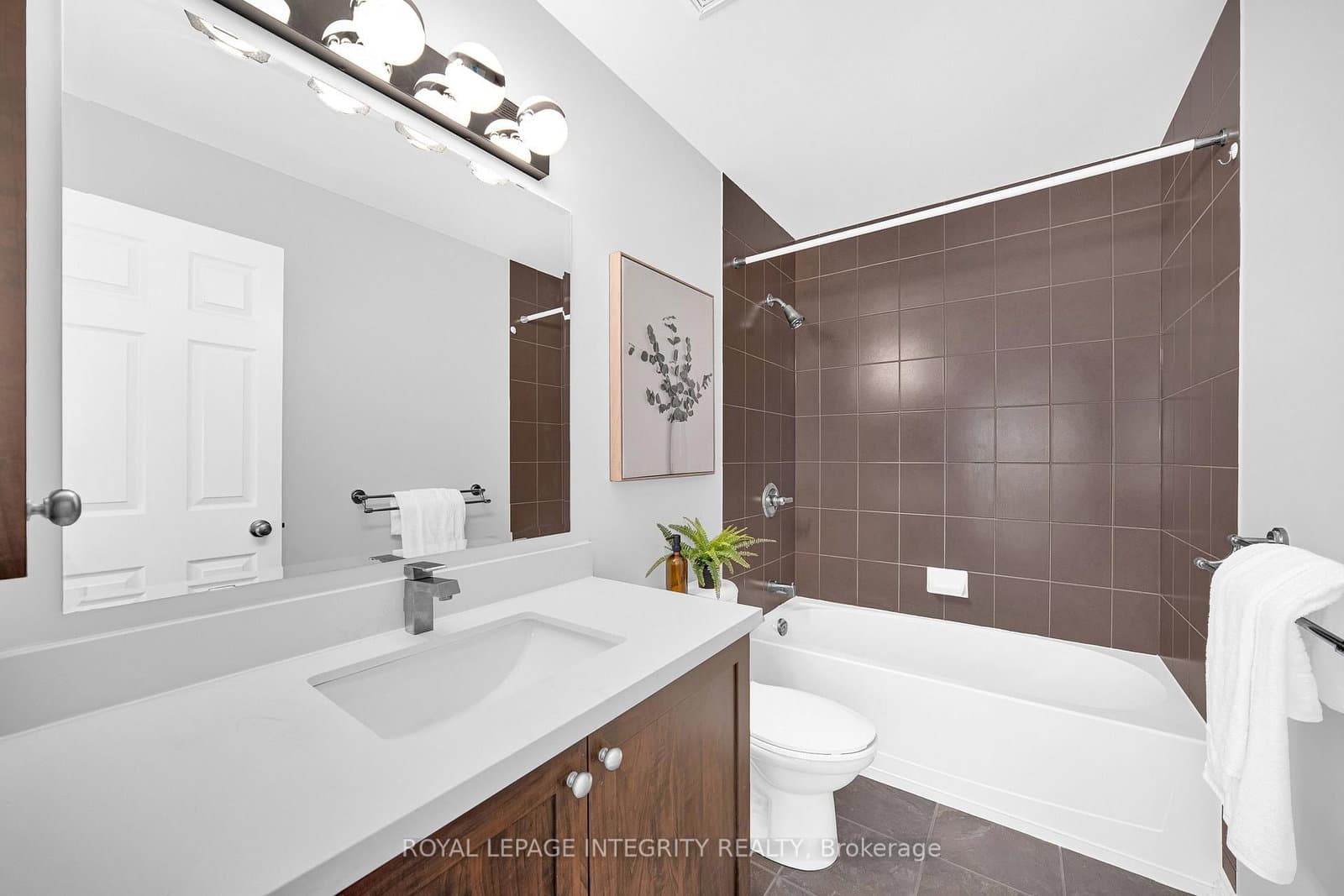 132 Silvermoon Crescent thumbnail 34