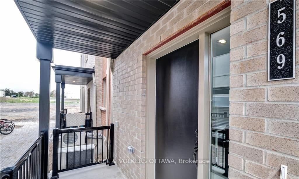569 Ozawa Private, Unit 13 thumbnail 2