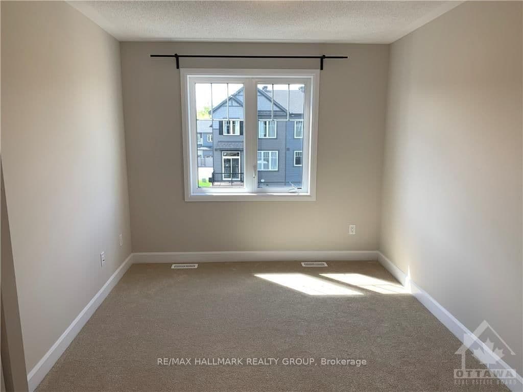 516 Clemency Crescent thumbnail 11