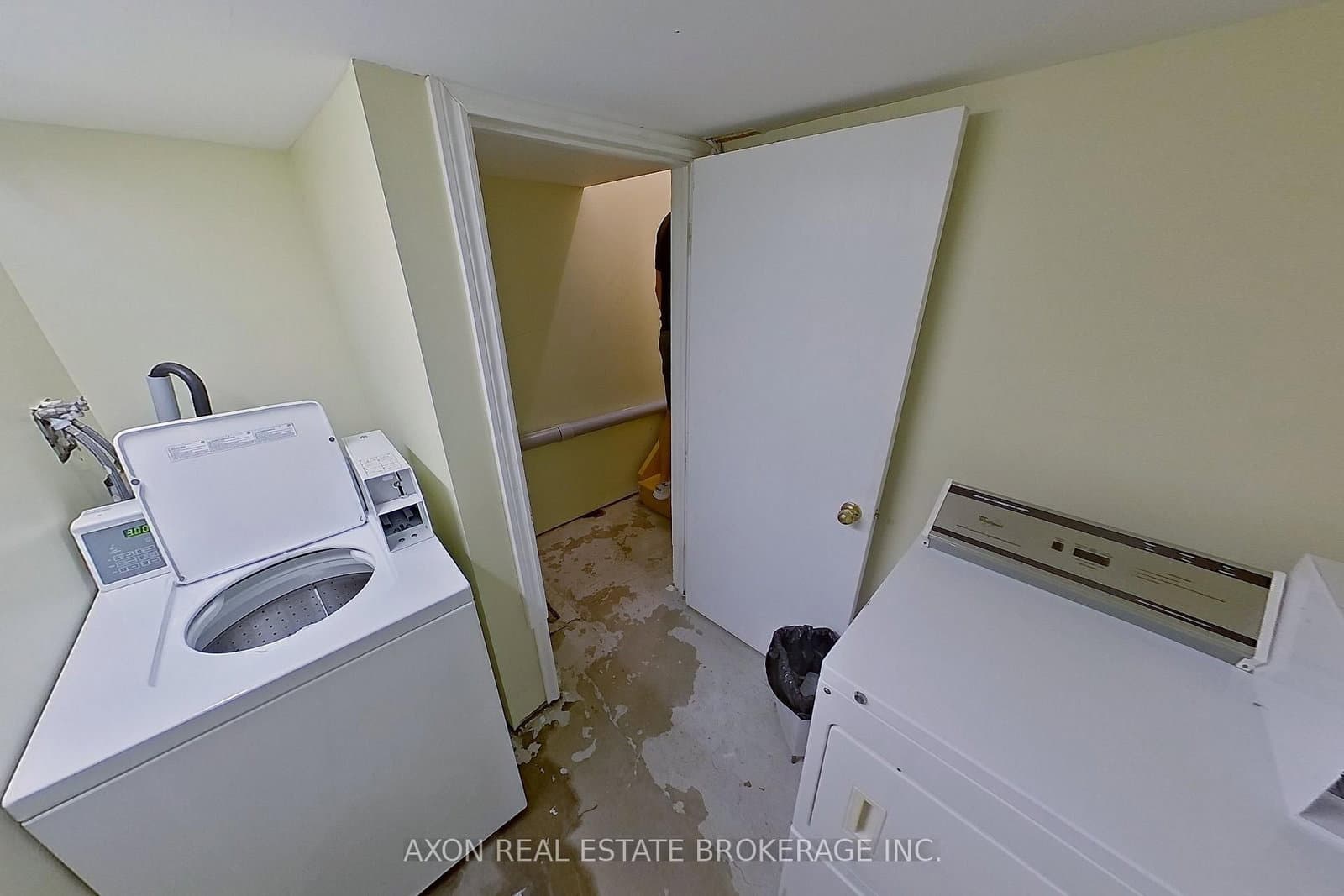 408 Albert Street thumbnail 25