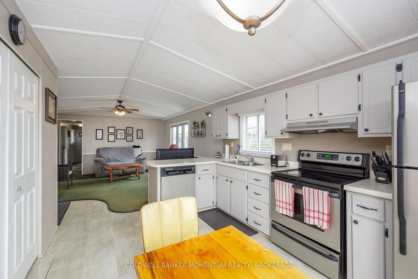 3033 Townline Road, Unit 319 thumbnail 10