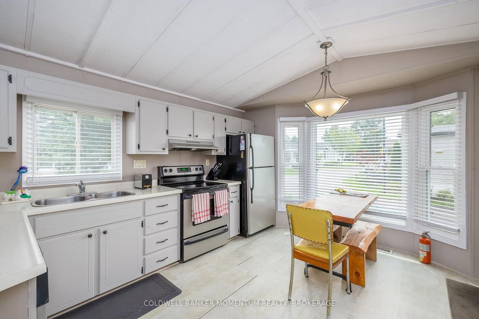 3033 Townline Road, Unit 319 thumbnail 8