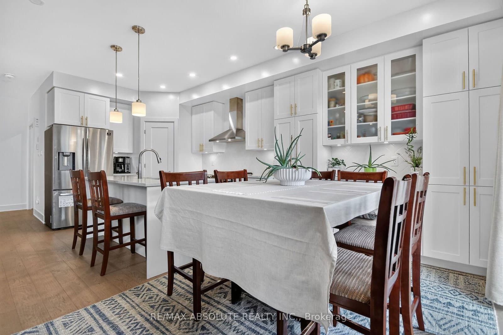 674 Parade Drive thumbnail 12
