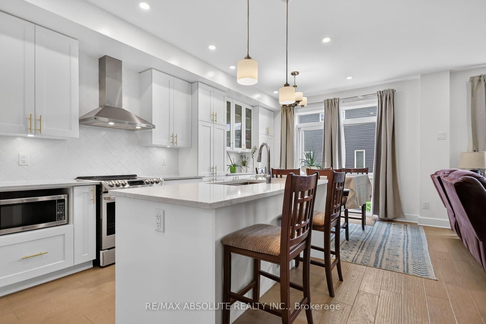 674 Parade Drive thumbnail 13