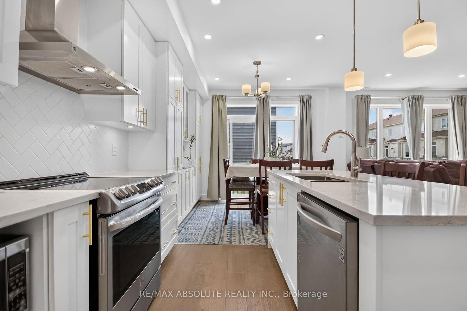 674 Parade Drive thumbnail 15